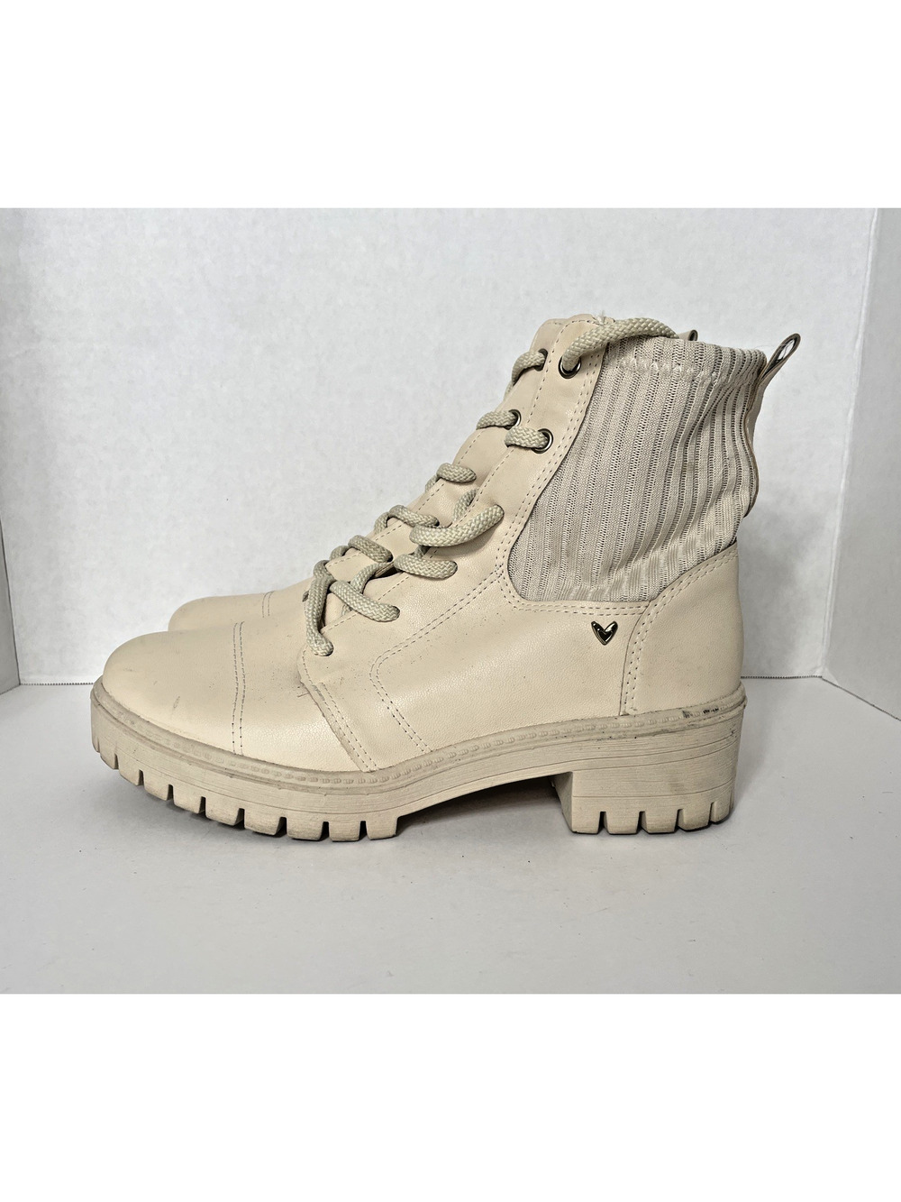 Mississipi Cream Lug Sole Combat Boots Size 9